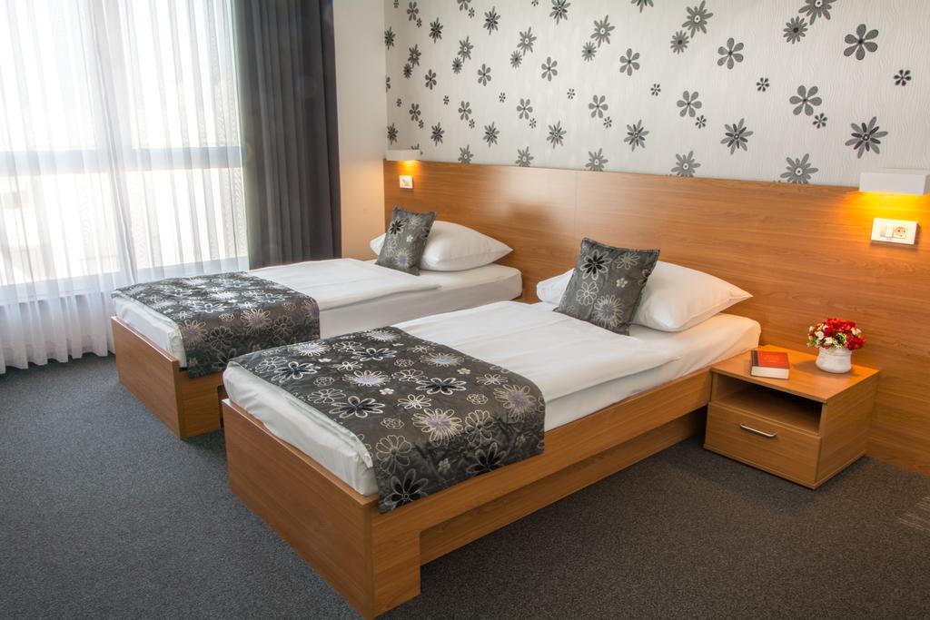 Hotel Delminivm Zagreb Extérieur photo