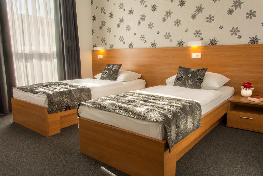 Hotel Delminivm Zagreb Extérieur photo