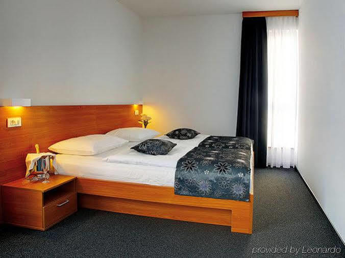 Hotel Delminivm Zagreb Extérieur photo